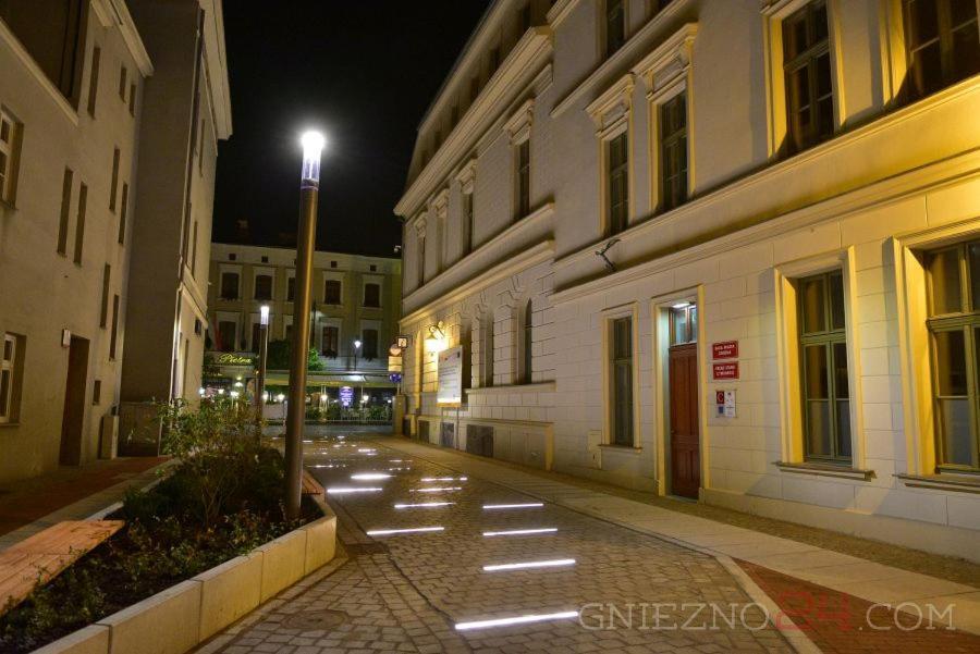 MARZEC Apartamenty Gniezno Bagian luar foto